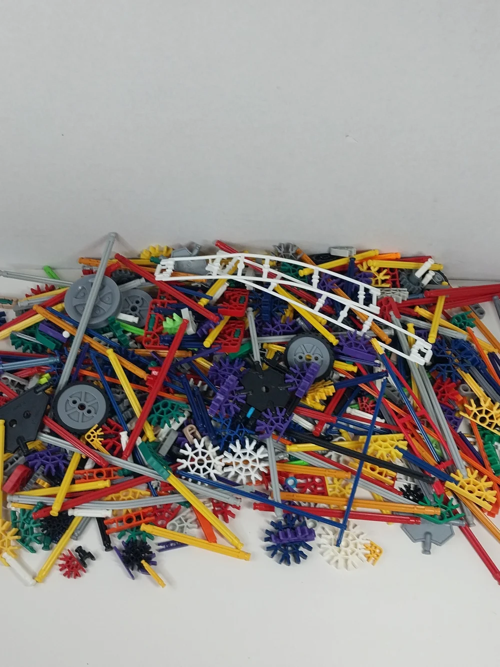 2.5lbs KNEX Rods Connectors Random Mixed Bulk Lot Small Parts Pieces K'NEX